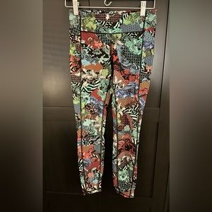 Lululemon Speed up Tight 28” Full-On Luxtreme Size 6 Leggings